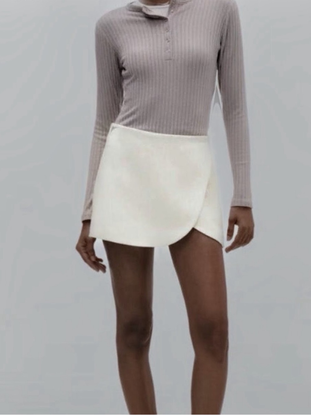 Zara Cream Solid Mini Skort Size Small Like New Worn Once